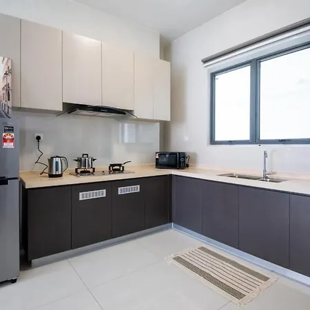 Chic 3Br In Danga Bay With Water Views & Parking Apartment Johor Bahru Exterior photo