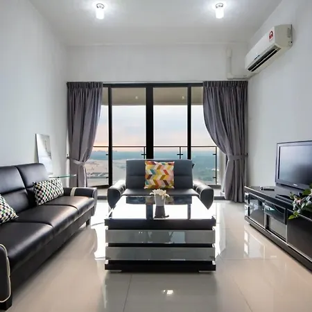 Chic 3Br In Danga Bay With Water Views & Parking Apartment Johor Bahru Exterior photo