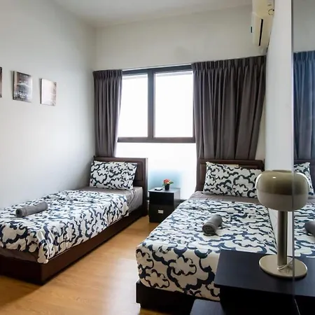 Chic 3Br In Danga Bay With Water Views & Parking Apartment Johor Bahru Exterior photo