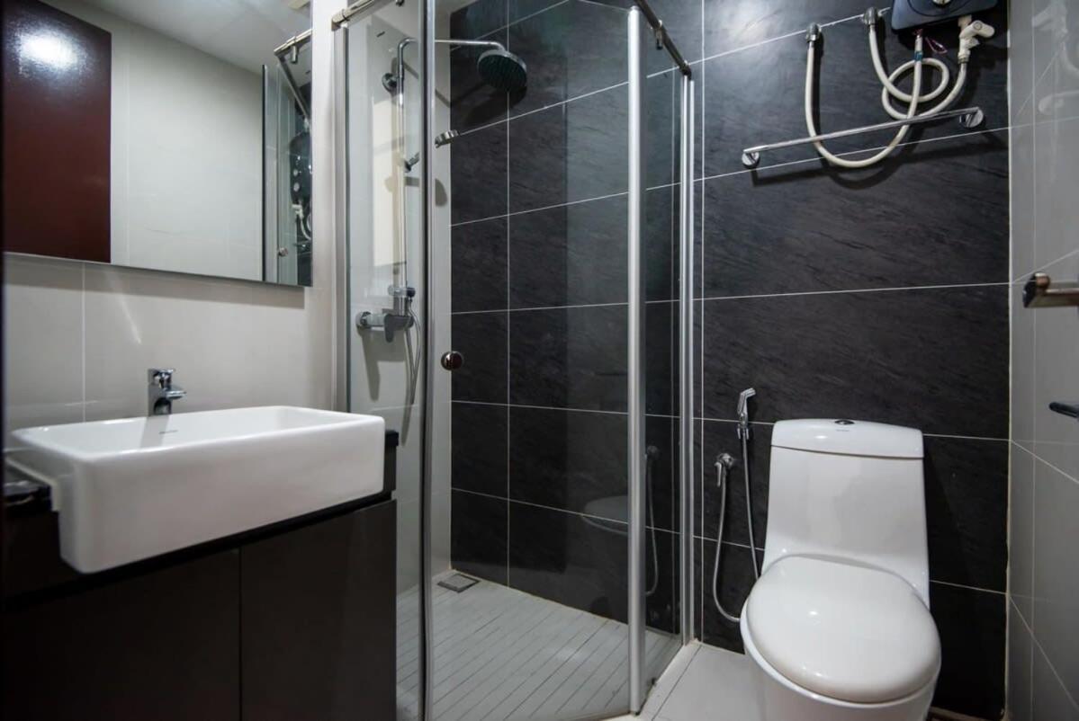 Apartment Chic 3br In Danga Bay With Water Views & Parking